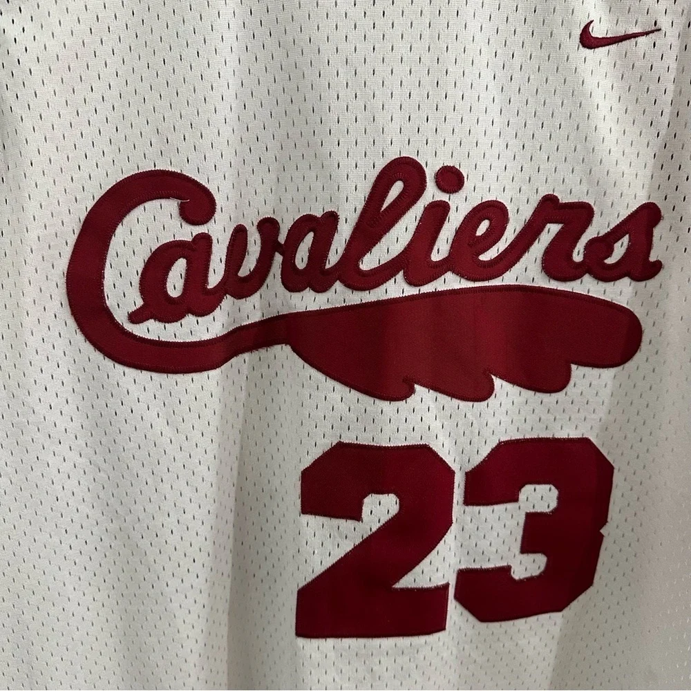 Y2K Nike NBA Cleveland Cavaliers LeBron James Jersey